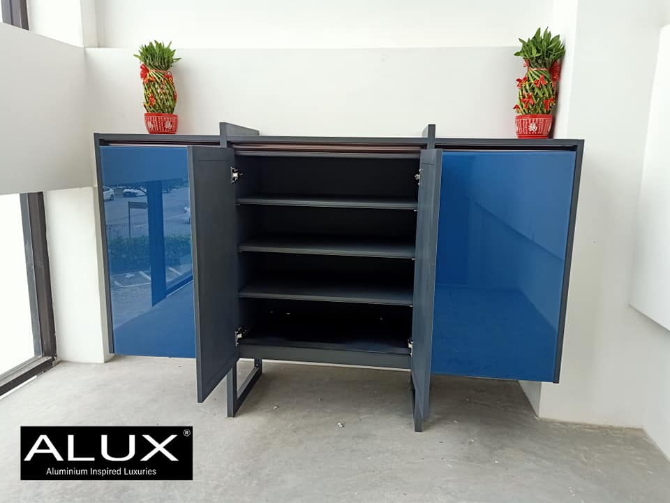 Perfect Fit for Compact Spaces